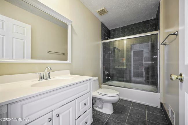 17 Kingfisher Ct, House other with 3 bedrooms, 4 bathrooms and null parking in Marlboro NJ | Image 13