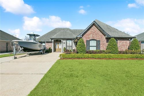 89 Derek Ln, La Place, LA, 70068-8401 | Card Image