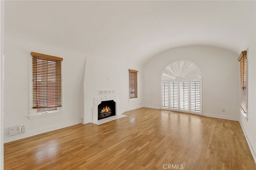 1908 Loma Dr, Hermosa Beach, CA, 90254-4649 | Card Image