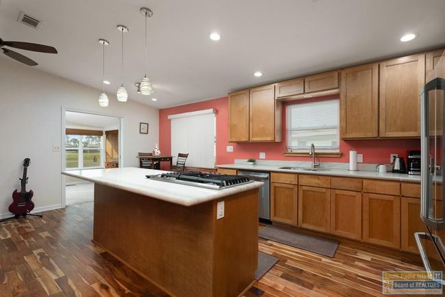 2029 W Michigan Ave., House other with 2 bedrooms, 2 bathrooms and 1 parking in Harlingen TX | Image 5