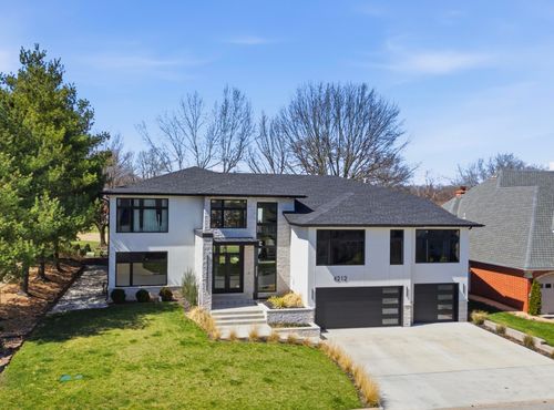 4212 Greenbriar Dr, Nixa, MO, 65714-8131 | Card Image