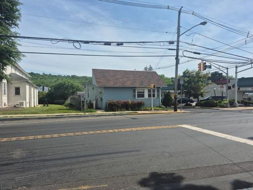 215 W Washington Ave, Washington, NJ, 07882-2162 | Card Image