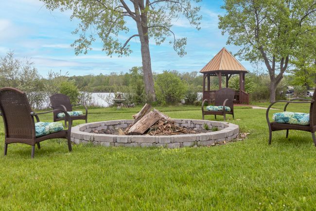 47233 County Road 380, House other with 5 bedrooms, 3 bathrooms and null parking in Grand Junction MI | Image 37