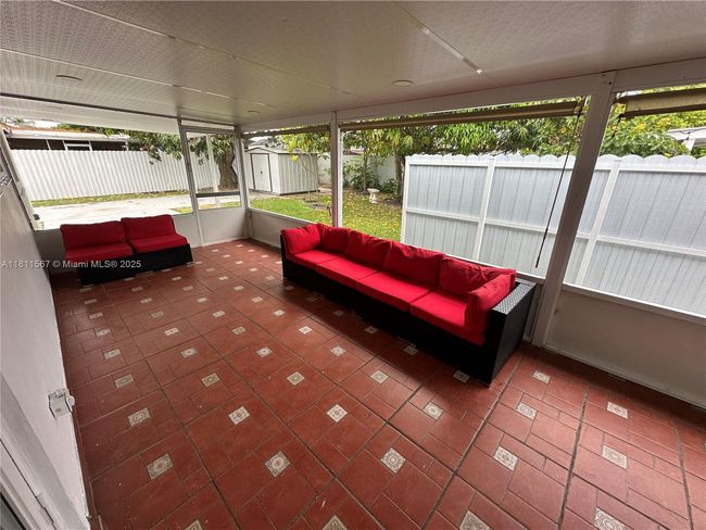 15640 - 15640 Sw 102 Nd Pl, House other with 3 bedrooms, 2 bathrooms and null parking in Miami FL | Image 29