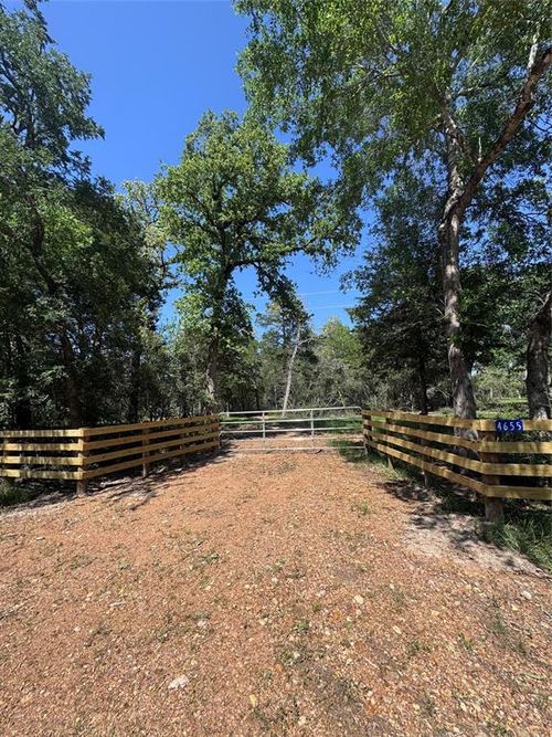 4655 Krischke Rd, Schulenburg, TX, 78956 | Card Image
