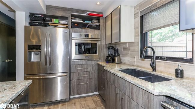 20 Manett Cres, House other with 3 bedrooms, 4 bathrooms and 5 parking in Brampton ON | Image 7