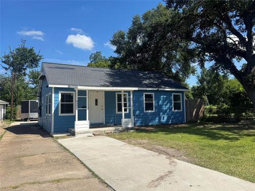 8321 Barkley St, Houston, TX, 77017-4721 | Card Image