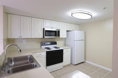 apt-1209-520 Se 5th Ave, Fort Lauderdale, FL, 33301-2953 | Card Image