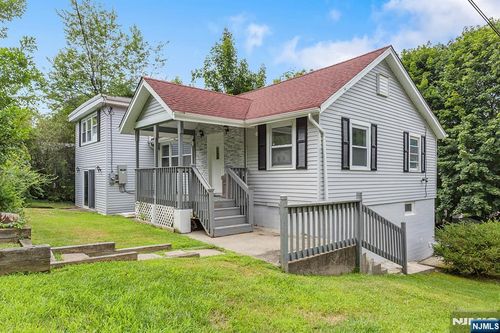 67 Nolans Pt, Lake Hopatcong, NJ, 07849-1900 | Card Image