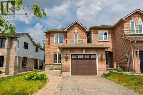 351 Ferndale Dr S, Barrie, ON, L4N9Y6 | Card Image