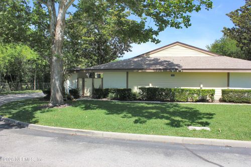 1501 Challenger Ct W, Jacksonville, FL, 32233-4638 | Card Image