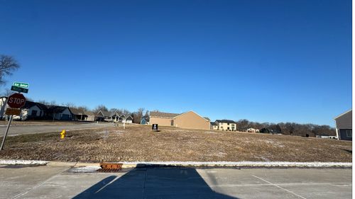 347 Mason Dr, Riverdale, IA, 52722-3558 | Card Image