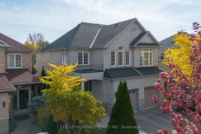 3938 Lacman Trail, House attached with 4 bedrooms, 3 bathrooms and 3 parking in Mississauga ON | Image 3