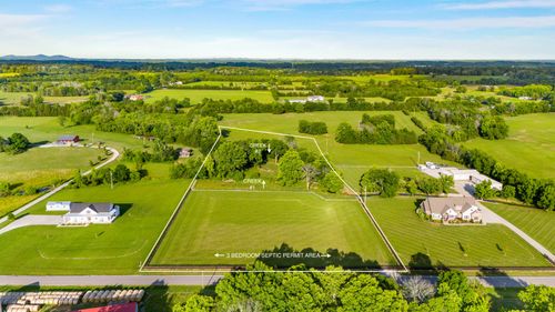 1 Smiley Rd, Chapel Hill, TN, 37034 | Card Image