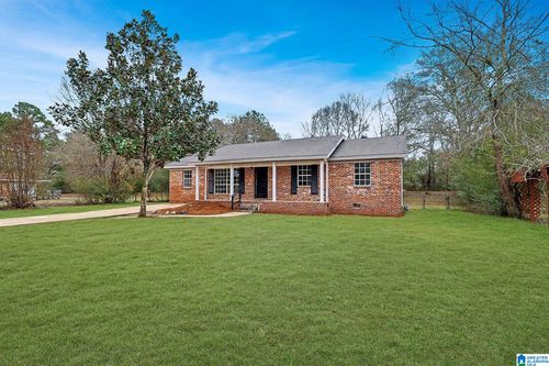 111 Shields Dr, Talladega, AL, 35160-3738 | Card Image