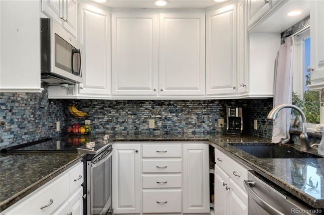 Kitchen | Image 11