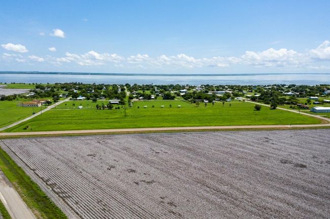 704 Hwy 239, Home with 0 bedrooms, 0 bathrooms and null parking in Austwell TX | Image 5