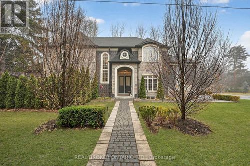 125 Central Dr, Ancaster, ON, L9G2A3 | Card Image