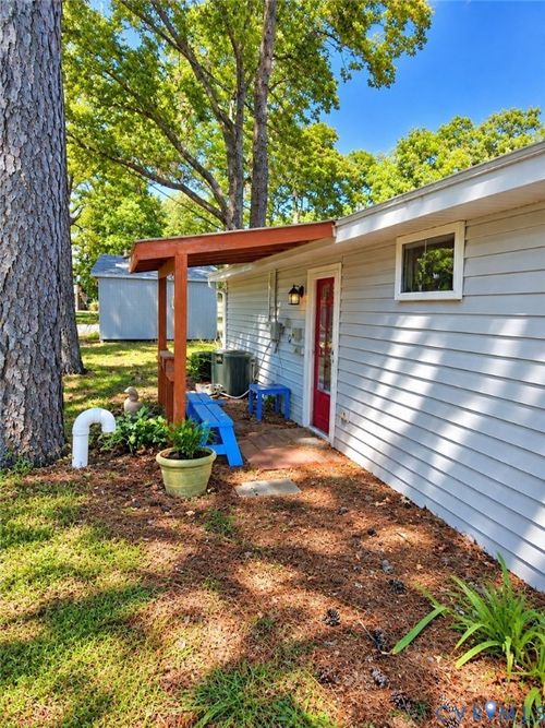 36 Beach Rd, Reedville, VA, 22539-3627 | Card Image