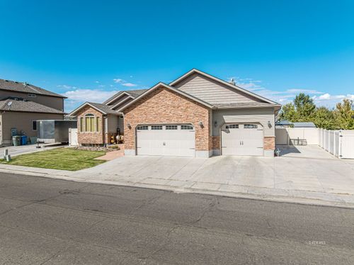 206 Brookwood Drive, Elko, NV, 89801 | Card Image