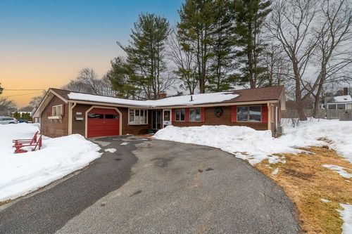 14 Grove St, Danvers, MA, 01923-2412 | Card Image