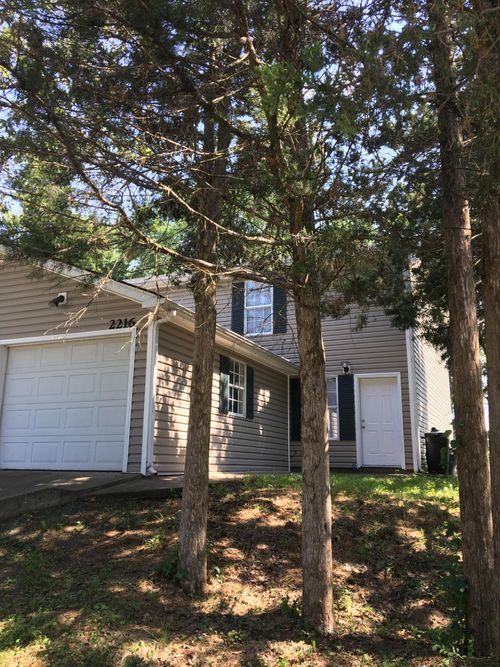 2216 Live Oak Ln, Columbia, MO, 65202-1787 | Card Image