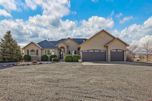 9838 5650 Rd, Olathe, CO, 81425-9780 | Card Image