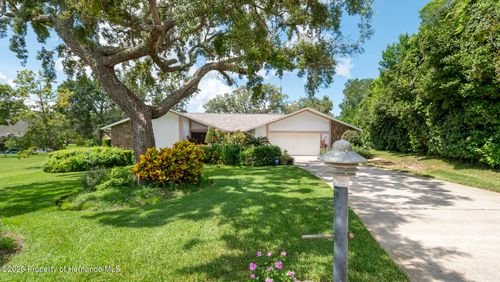 7488 Birdland Cres, Spring Hill, FL, 34607-2301 | Card Image