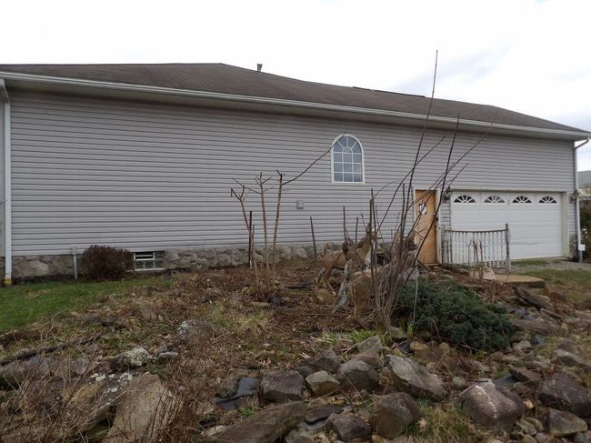 716 Rutledge Rd, House other with 2 bedrooms, 2 bathrooms and 2 parking in Transfer PA | Image 14