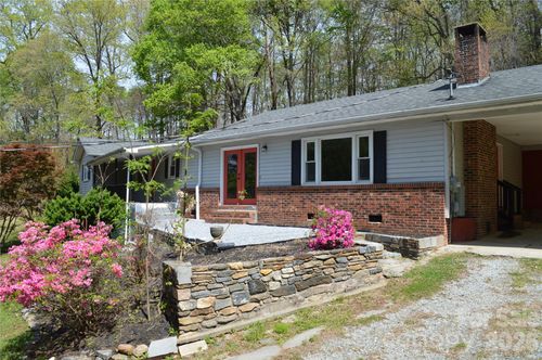 191 Flat Rock Hill Rd, Tryon, NC, 28782-9621 | Card Image