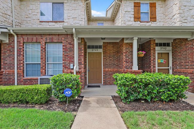 2740 Olympic Park Dr, Townhouse with 2 bedrooms, 3 bathrooms and null parking in Grand Prairie TX | Image 27
