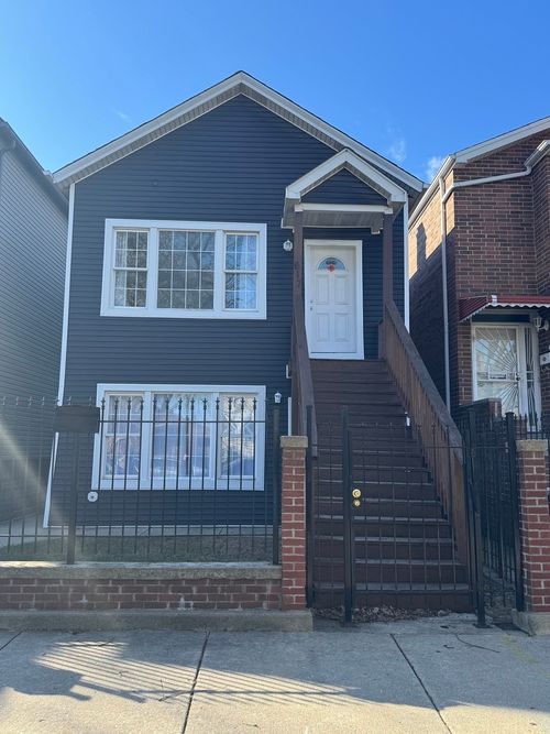 2-617 W 43rd Place, Chicago, IL, 60609 | Card Image