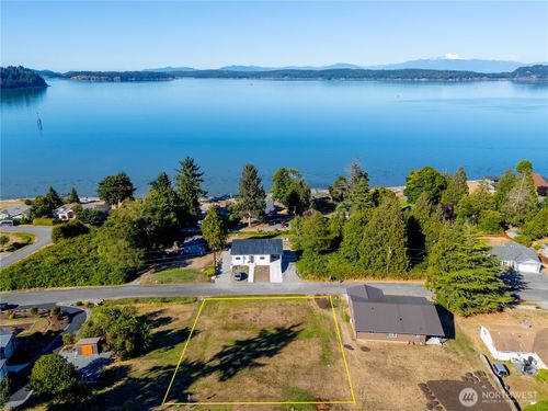 4 Maplewood Loop, Oak Harbor, WA, 98277 | Card Image