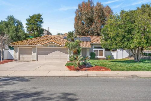 40595 Symeron Way, Murrieta, CA, 92562-5816 | Card Image