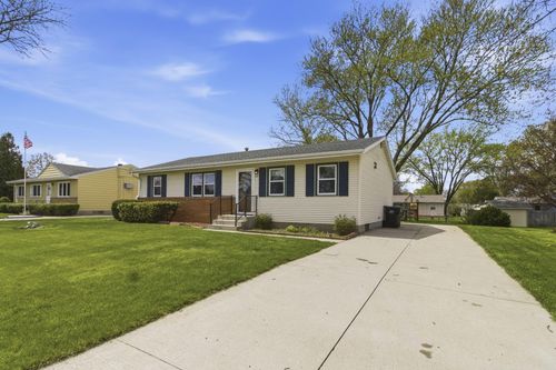 2326 Butlin Dr, Beloit, WI, 53511-2608 | Card Image