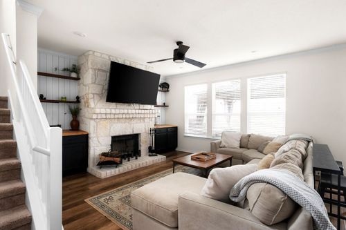 2-7810 Song Sparrow Dr, Austin, TX, 78744-4711 | Card Image