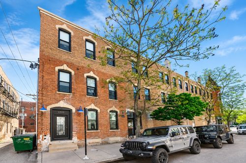 2-1717 S Carpenter St, Chicago, IL, 60608-2309 | Card Image