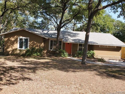 105 W Hillcrest Dr, San Marcos, TX, 78666-3415 | Card Image