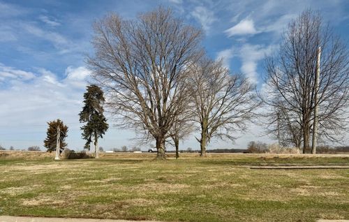 58 Cobblestone Ln, Le Claire, IA, 52753-9249 | Card Image