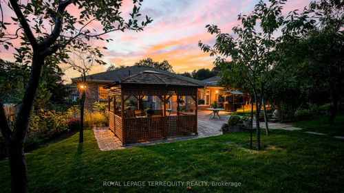 134 Hadrian Dr, Etobicoke, ON, M9W1V4 | Card Image