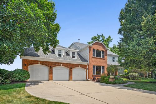 2917 Whispering Oaks Dr, Buffalo Grove, IL, 60089-6333 | Card Image