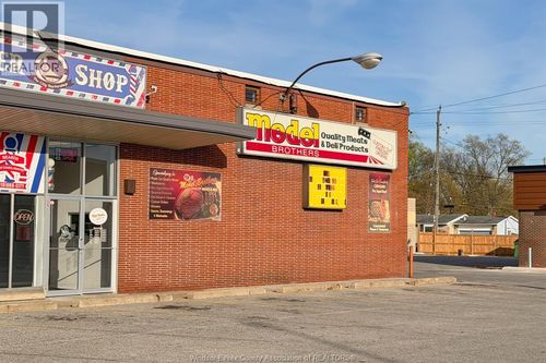 2940 Dominion Blvd, Windsor, ON, N9E2M8 | Card Image