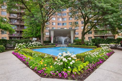 apt-911-7033 N Kedzie Ave, Chicago, IL, 60645-2816 | Card Image
