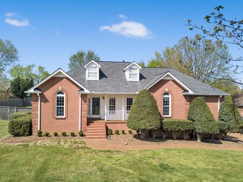 204 Hickory Trl, White House, TN, 37188-8033 | Card Image