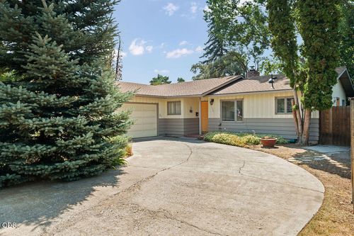 668 Ne Ochoco Avenue, Prineville, OR, 97754 | Card Image
