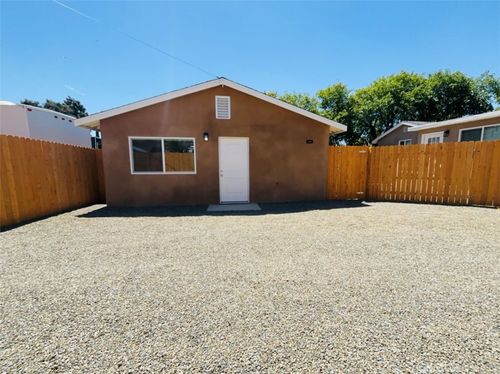 674 N Sunset, Banning, CA, 92220 | Card Image