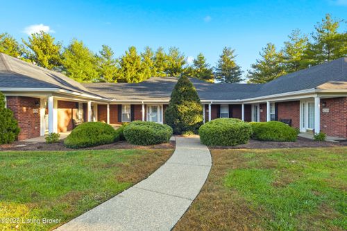 8531 Aspen Glen Way, Louisville, KY, 40228-3407 | Card Image