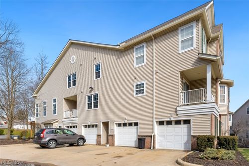 a-l-868 Tollis Pkwy, Broadview Heights, OH, 44147-1805 | Card Image