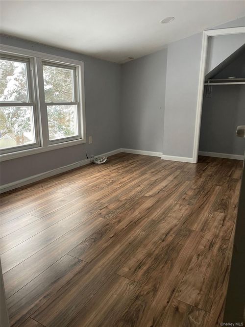 80 Hillwood Dr, Huntington Station, NY, 11746-1344 | Card Image