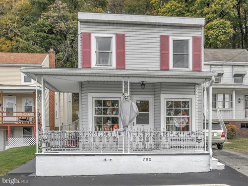 702 &amp; 698 Port Carbon/St Clair Highway, POTTSVILLE, PA, 17901 | Card Image